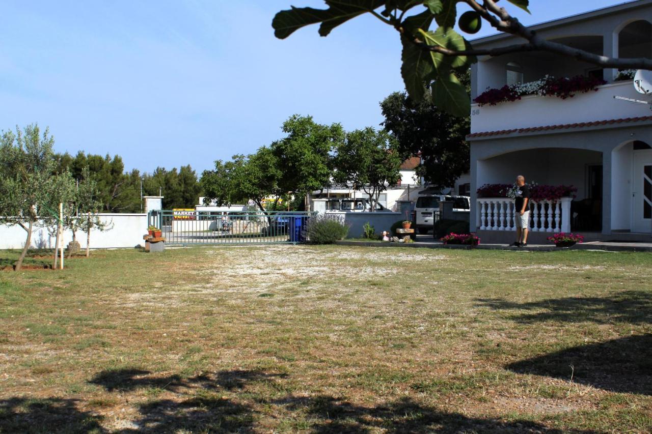 Apartments With A Parking Space Seline, Paklenica - 6603 Starigrad Paklenica Εξωτερικό φωτογραφία