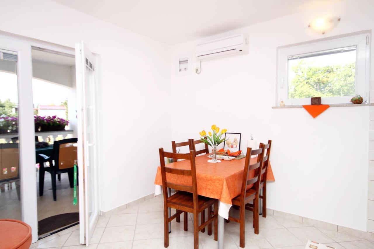 Apartments With A Parking Space Seline, Paklenica - 6603 Starigrad Paklenica Εξωτερικό φωτογραφία