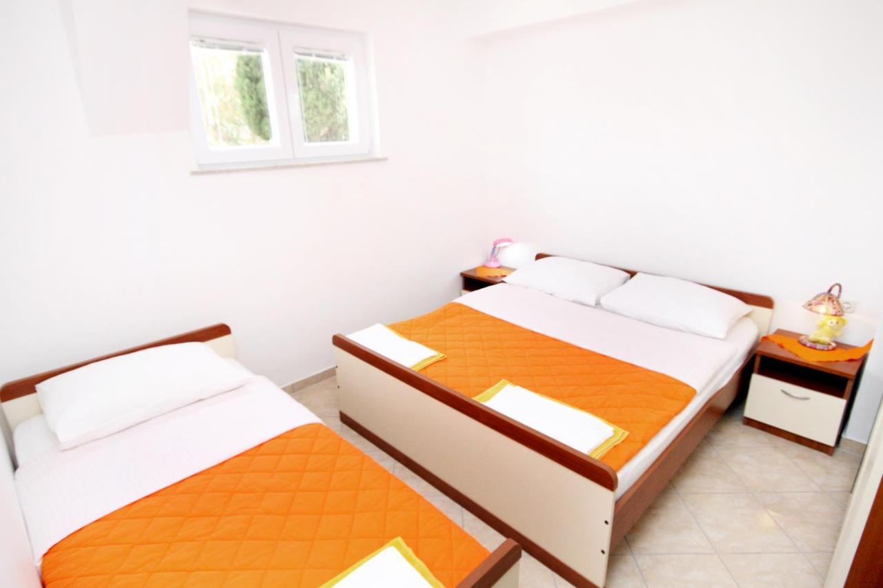 Apartments With A Parking Space Seline, Paklenica - 6603 Starigrad Paklenica Εξωτερικό φωτογραφία