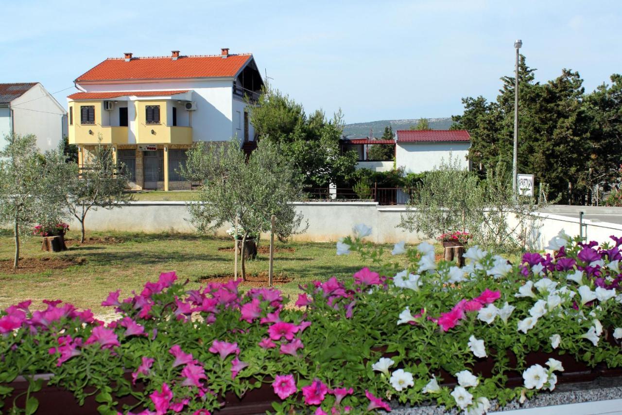 Apartments With A Parking Space Seline, Paklenica - 6603 Starigrad Paklenica Εξωτερικό φωτογραφία
