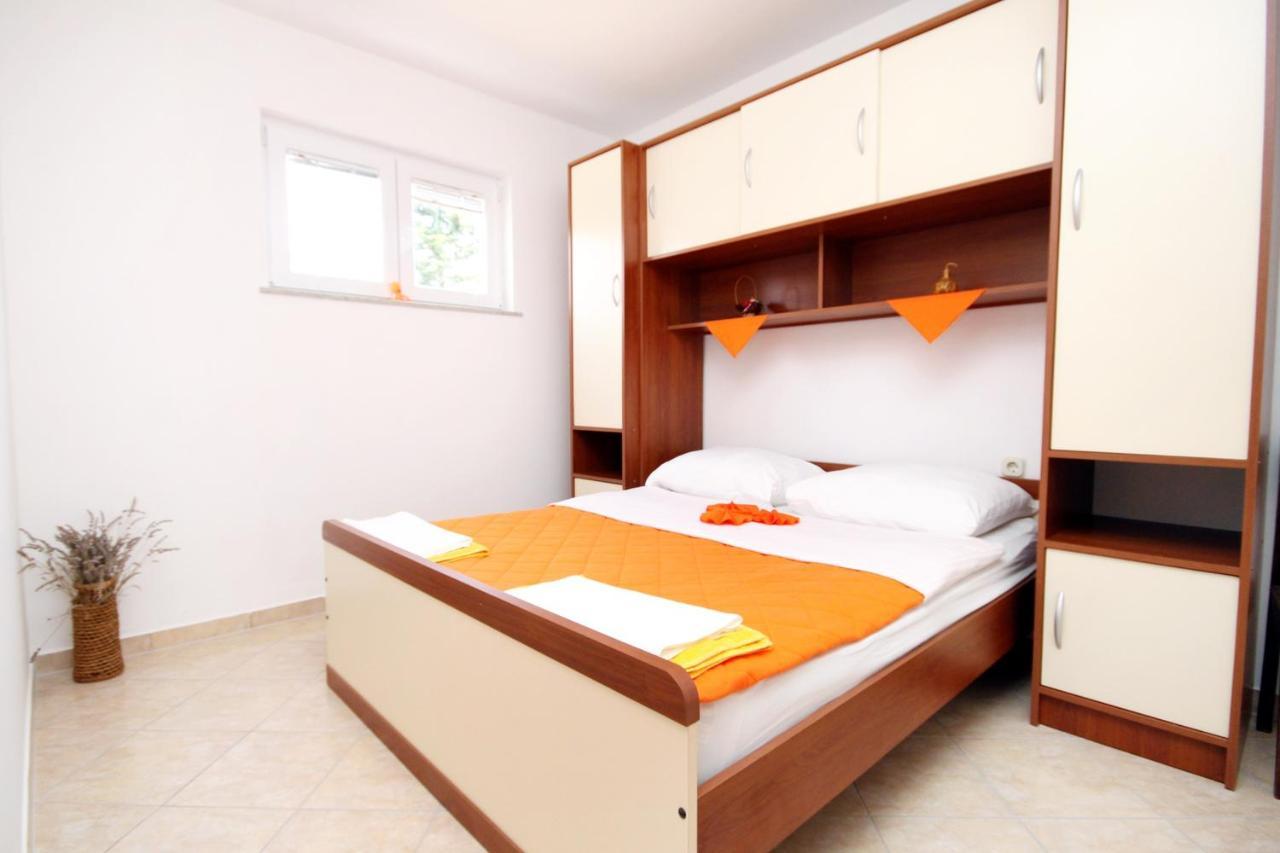 Apartments With A Parking Space Seline, Paklenica - 6603 Starigrad Paklenica Εξωτερικό φωτογραφία