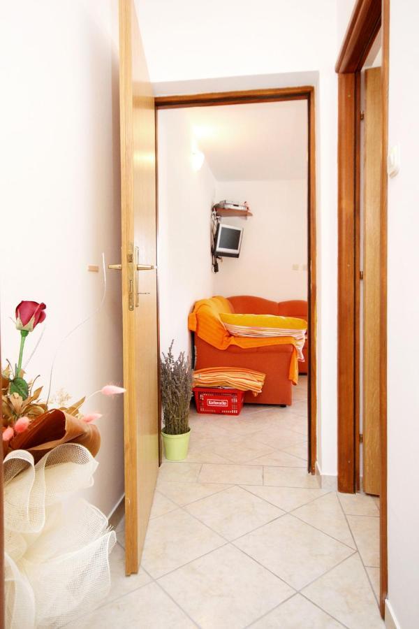 Apartments With A Parking Space Seline, Paklenica - 6603 Starigrad Paklenica Εξωτερικό φωτογραφία