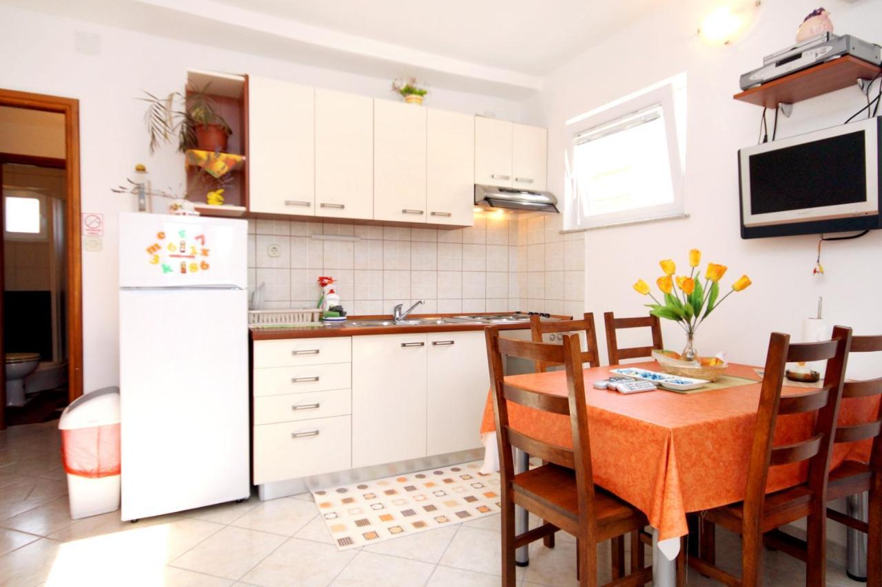 Apartments With A Parking Space Seline, Paklenica - 6603 Starigrad Paklenica Εξωτερικό φωτογραφία